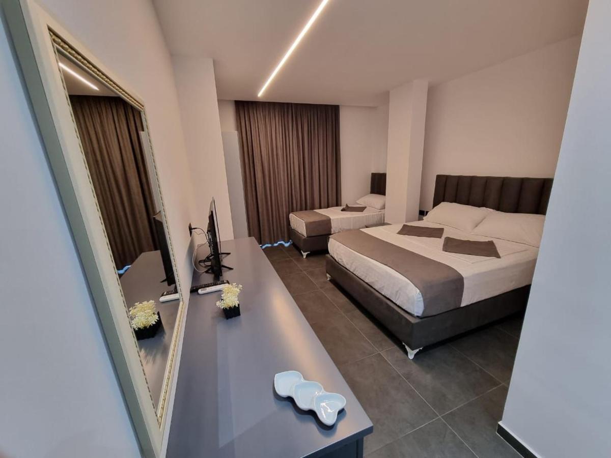 Hotel Vila Celaj Vlorë Exterior foto